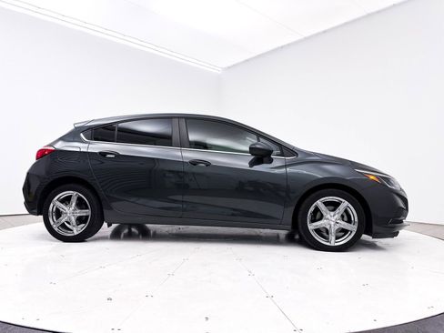 Used 2018 Chevrolet Cruze LT image 33