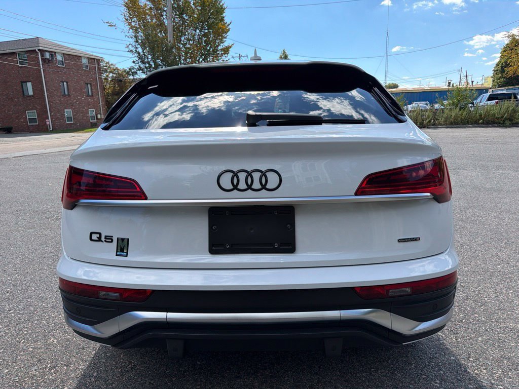 Used 2023 Audi Q5 2.0T Premium w/ Convenience Package AWD/4WD image 6