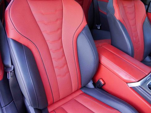 Certified 2025 BMW M850i xDrive Coupe image 13