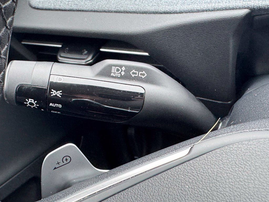 Used 2023 Kia EV6 Wind w/ Wind Technology Package AWD/4WD image 22