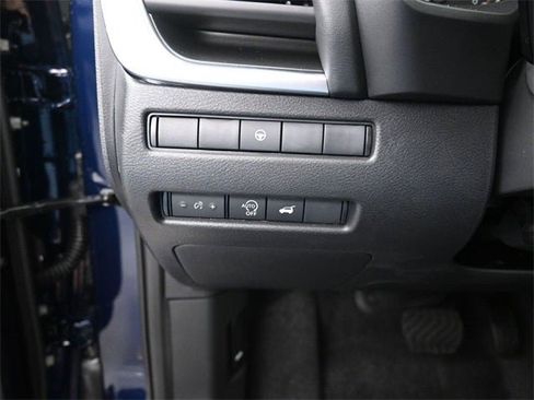 New 2026 Nissan Rogue SV image 27