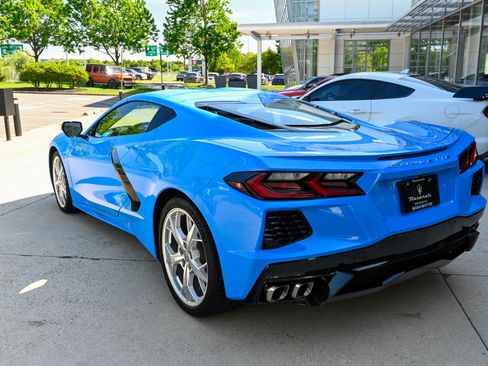 Used 2021 Chevrolet Corvette Stingray Coupe w/ Chrome Exterior Badge Package RWD image 7