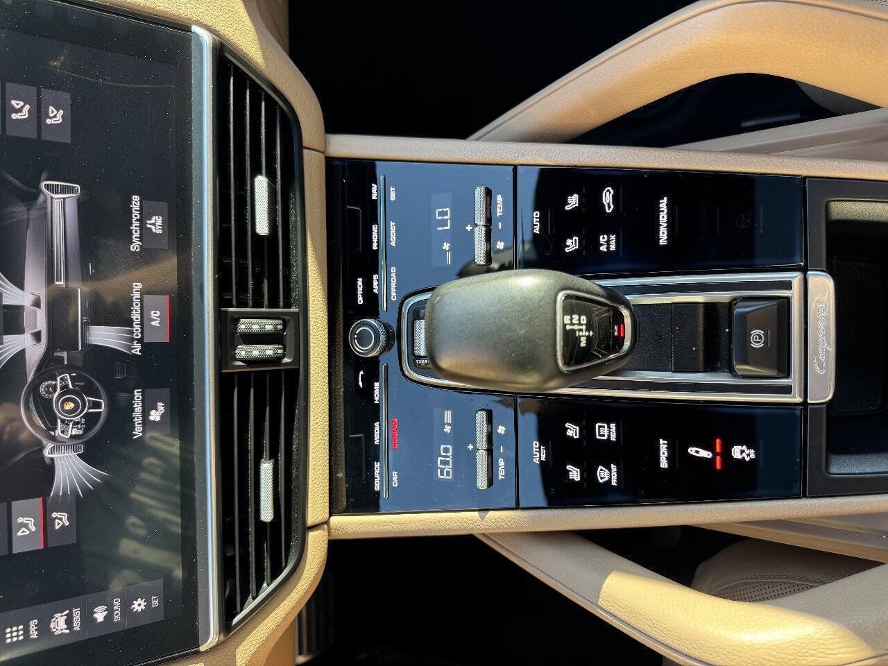 Used 2019 Porsche Cayenne S AWD/4WD image 32