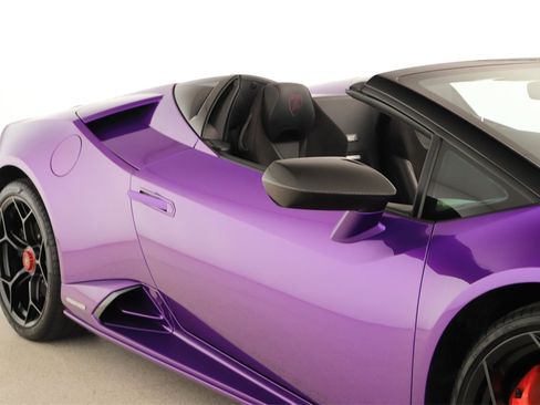 Used 2024 Lamborghini Huracan EVO image 30