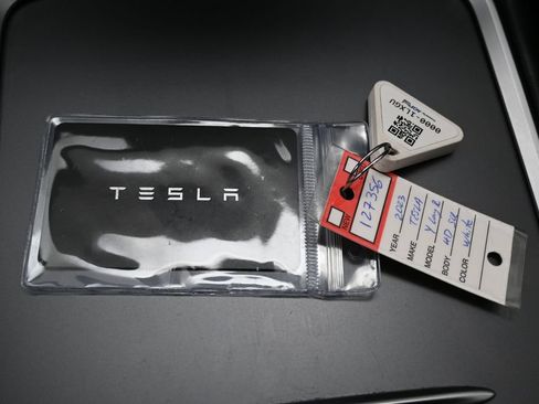 Used 2023 Tesla Model Y Long Range AWD/4WD image 35