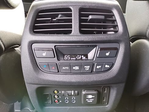 Used 2016 Honda Pilot Elite image 35