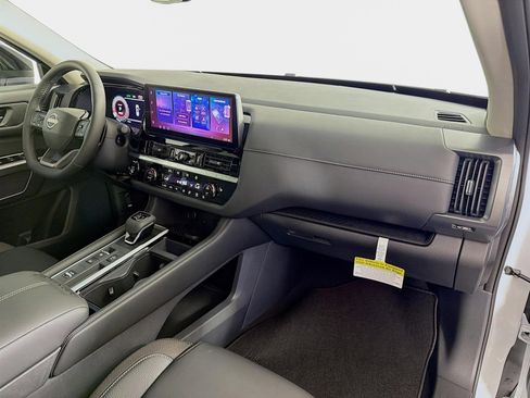 New 2026 Nissan Pathfinder SL image 28