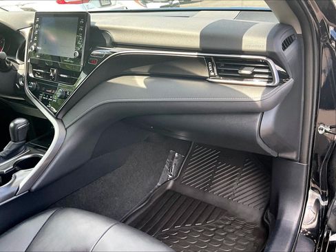 Used 2023 Toyota Camry XSE FWD image 15