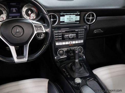 Used 2014 Mercedes-Benz SLK 250 image 14