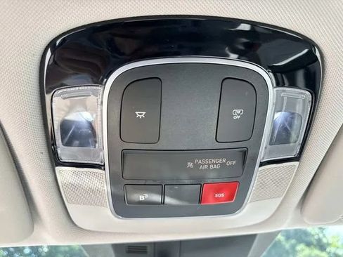 Used 2025 Hyundai Tucson SE FWD image 40