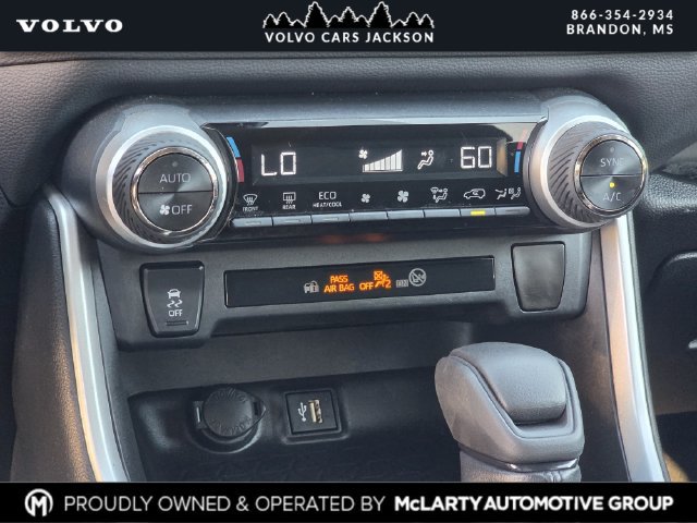 Used 2023 Toyota RAV4 LE AWD/4WD image 21