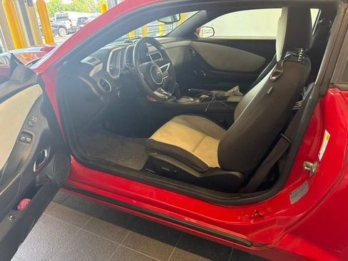Used 2011 Chevrolet Camaro LT RWD image 5