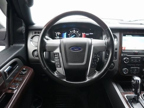 Used 2016 Ford Expedition Platinum image 13