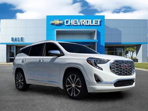 Used 2020 GMC Terrain Denali FWD image 1