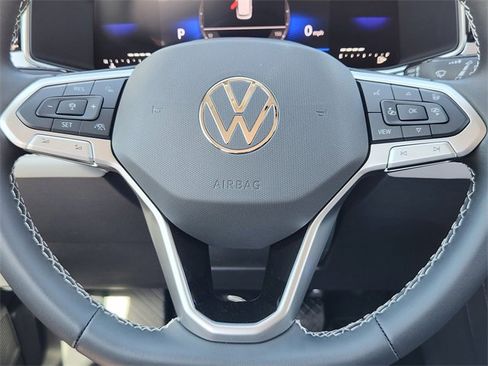 New 2025 Volkswagen Taos SE image 26