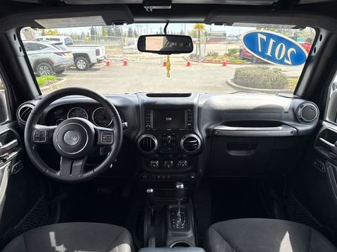 Used 2017 Jeep Wrangler Unlimited Sport w/ Quick Order Package 24S AWD/4WD image 11