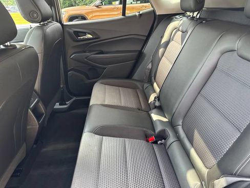 Certified 2024 Chevrolet Trax LT w/ Sunroof Package FWD image 18