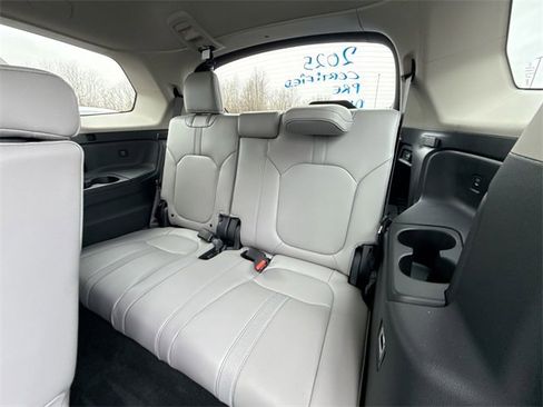 Certified 2025 Honda Pilot EX-L image 19