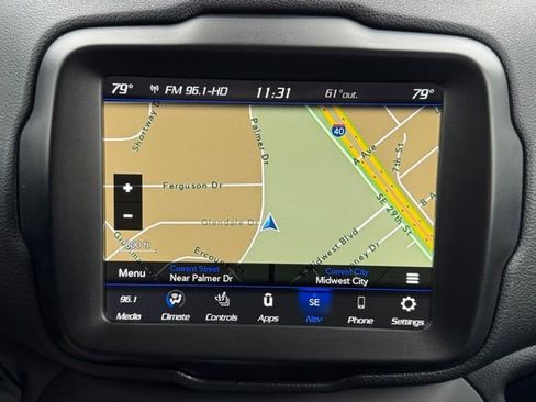 Used 2022 Jeep Renegade Latitude w/ Convenience Group AWD/4WD image 17