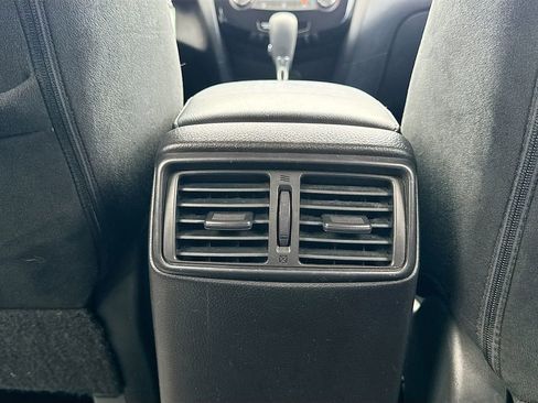 Used 2015 Nissan Rogue S w/ S Family Package image 30