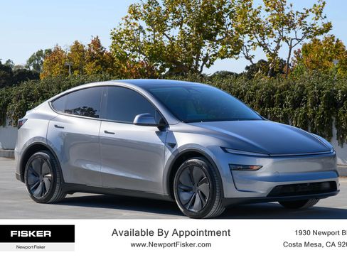Used 2026 Tesla Model Y AWD image 10