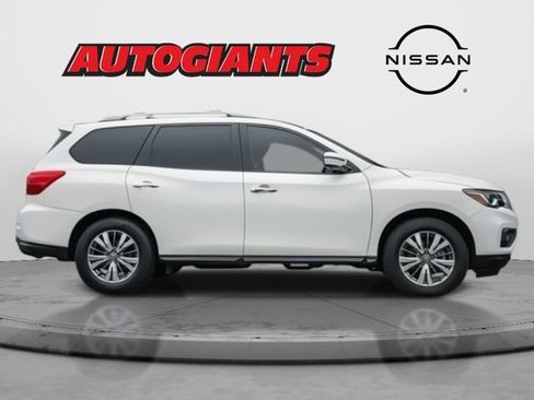 Used 2018 Nissan Pathfinder SL w/ Cargo Package image 6