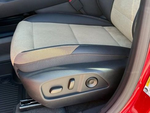 New 2026 Chevrolet Equinox ACTIV FWD image 17