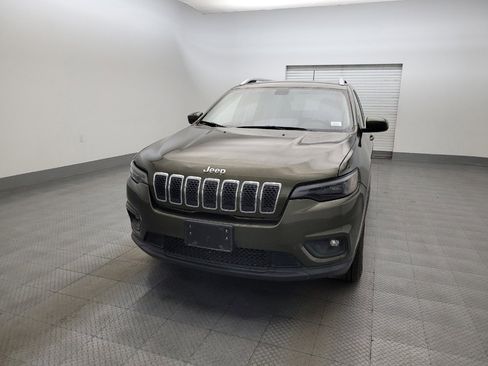 Used 2019 Jeep Cherokee Latitude w/ Cold Weather Group AWD/4WD image 15