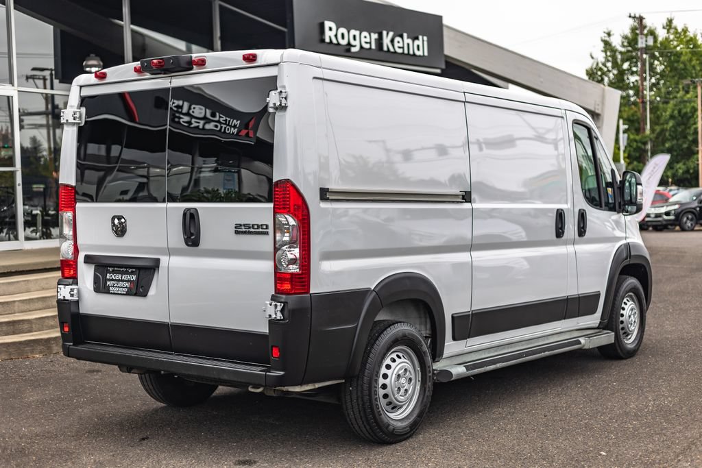 Used 2025 RAM ProMaster 2500 w/ U-Haul Equipment Group FWD image 7