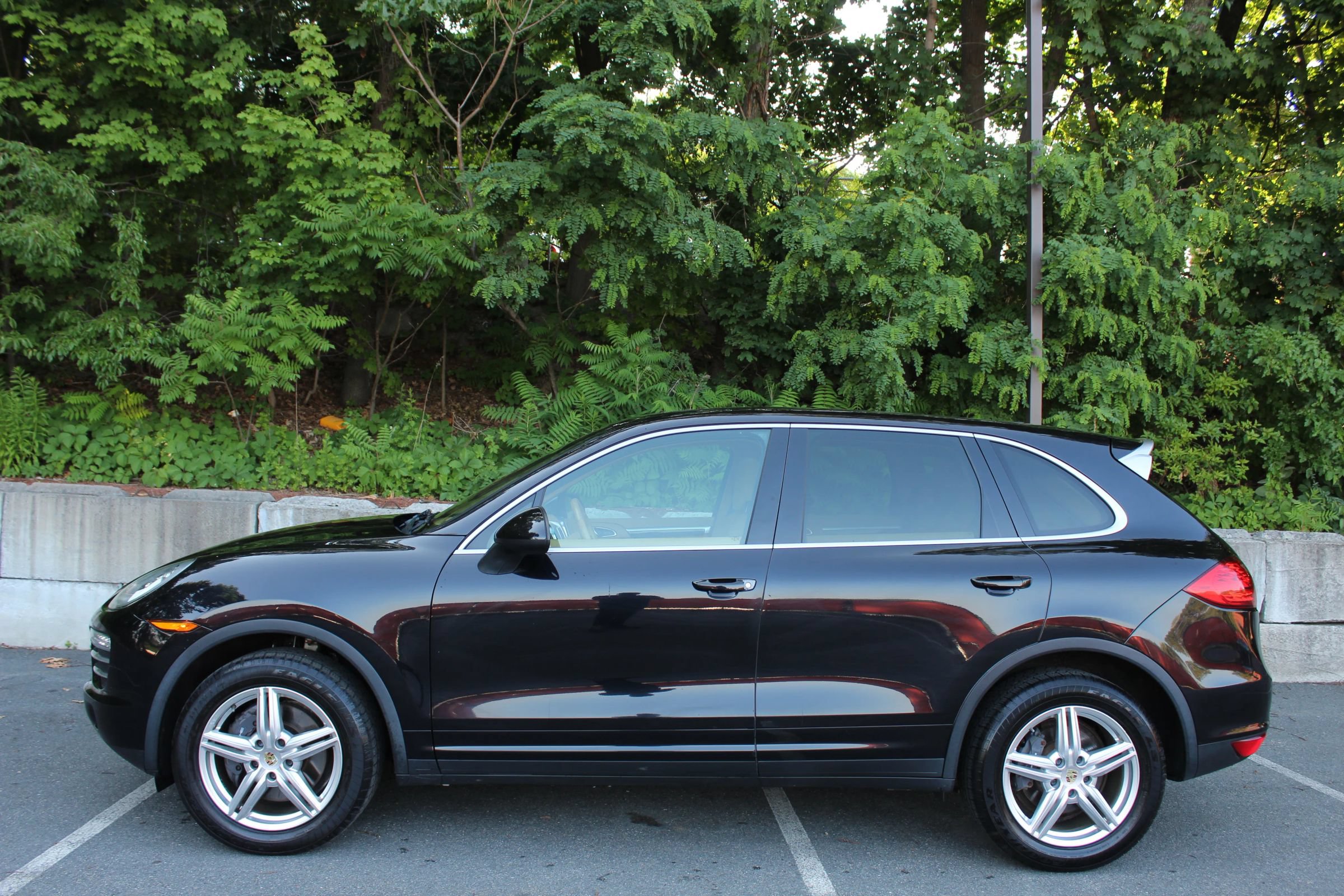 Used 2014 Porsche Cayenne AWD/4WD image 6
