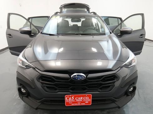 Used 2024 Subaru Crosstrek 2.0i Premium image 32