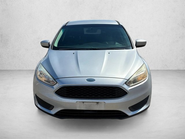 Used 2018 Ford Focus SE FWD image 2