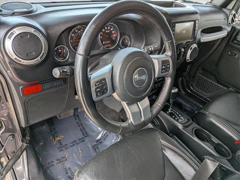 Used 2017 Jeep Wrangler Unlimited Rubicon image 10