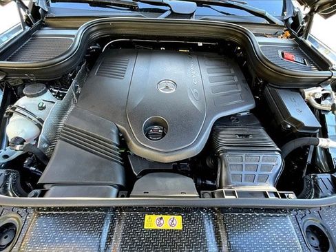 New 2025 Mercedes-Benz GLS 450 4MATIC image 14