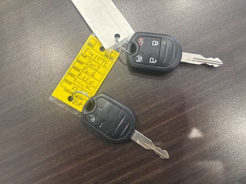 Used 2013 Ford F150 Lariat w/ HD Payload Pkg image 32