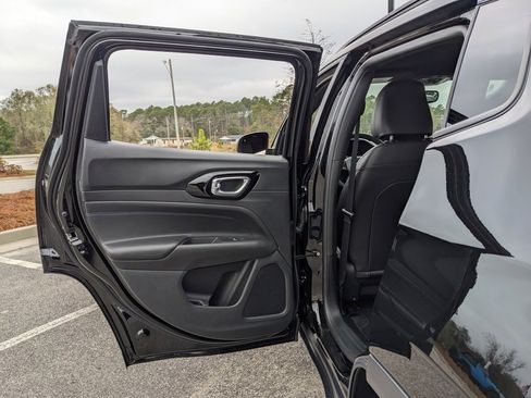 New 2026 Jeep Compass Latitude image 53