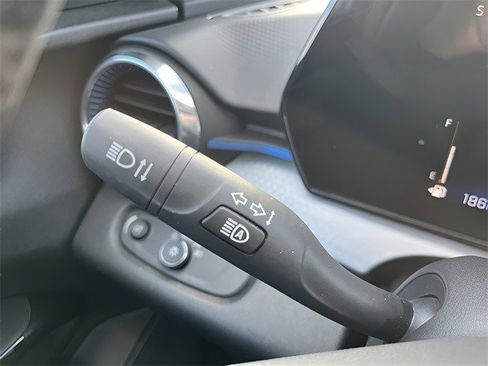 Certified 2025 Chevrolet Trax LT w/ LT Convenience Package image 16