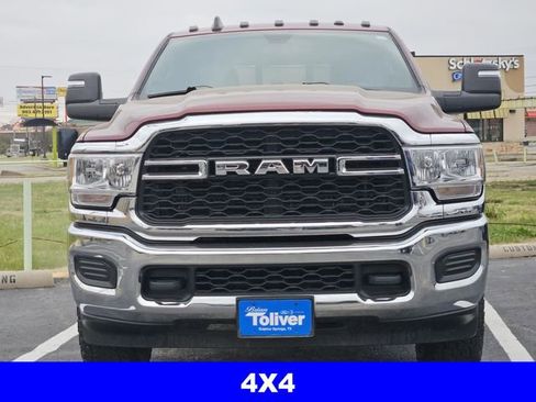 Used 2024 RAM 2500 Tradesman w/ Chrome Appearance Group image 3