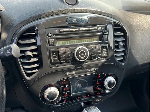 Used 2013 Nissan Juke SV AWD/4WD image 15