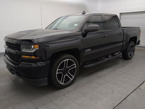 Used 2018 Chevrolet Silverado 1500 Custom w/ LPO, Black Pack RWD image 2