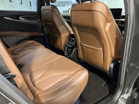 Used 2022 Lincoln Nautilus Reserve w/ Equipment Group 201A image 16