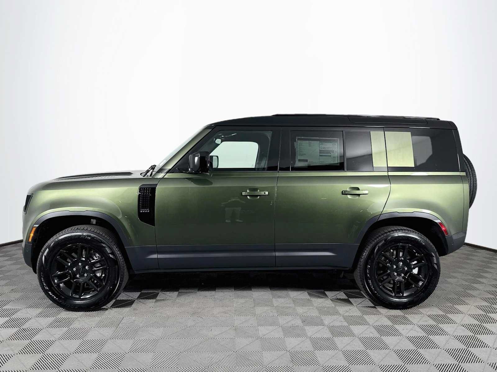 New 2026 Land Rover Defender 110 S AWD/4WD image 8