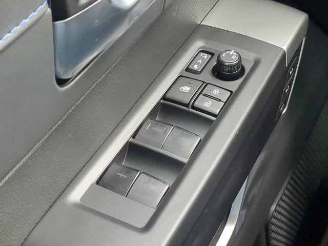 Used 2024 Toyota Sequoia Platinum AWD/4WD image 31