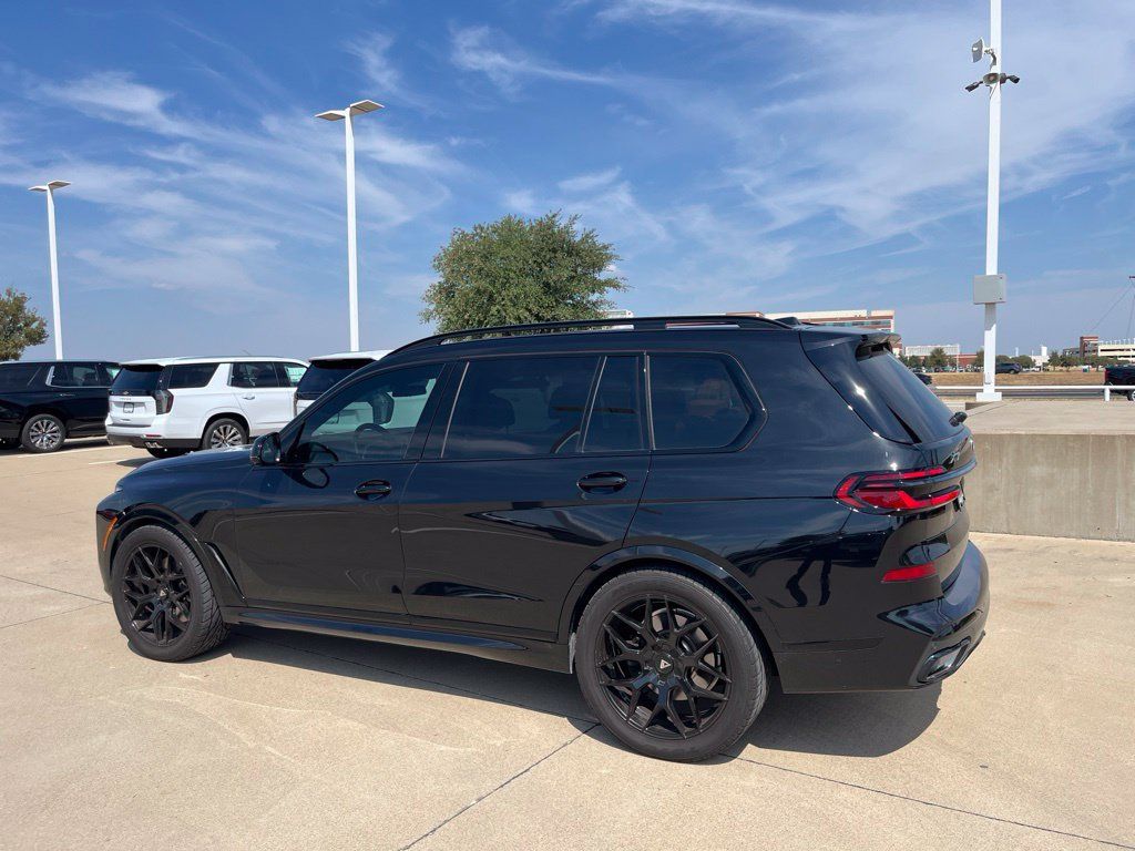 Used 2026 BMW X7 xDrive40i AWD/4WD image 3