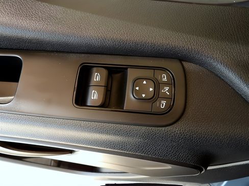 Used 2019 Mercedes-Benz Sprinter 144 image 11