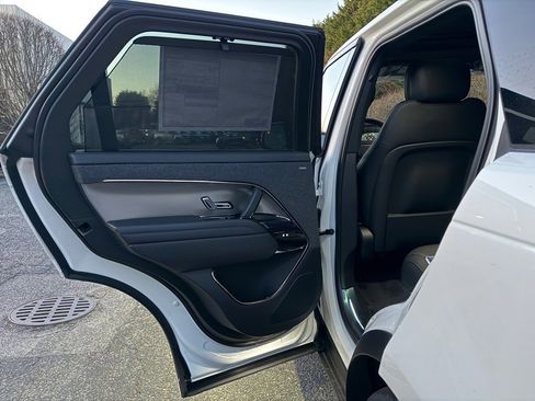 New 2025 Land Rover Range Rover Sport Dynamic SE image 11