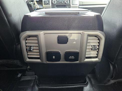 Used 2017 Ford F350 Lariat w/ Chrome Package image 13