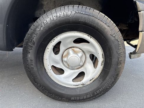 Used 2002 Ford F150 XL AWD/4WD image 15