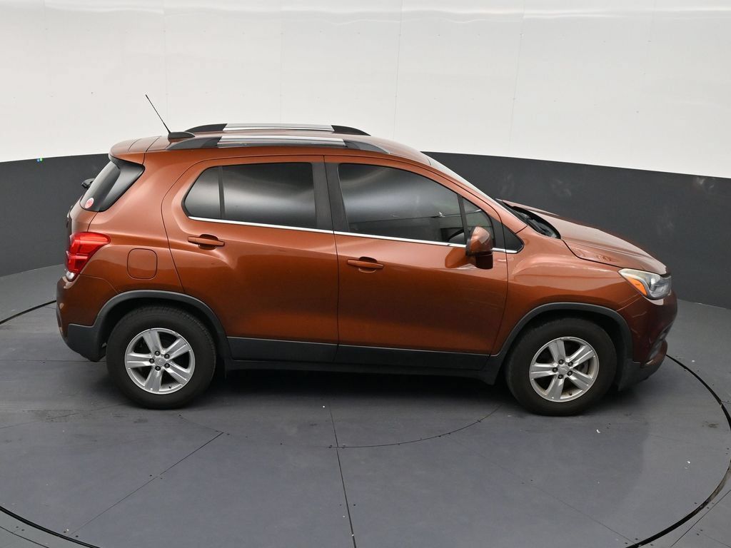 Used 2019 Chevrolet Trax LT FWD image 16