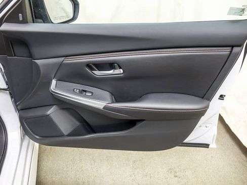 Used 2025 Nissan Sentra SR image 26